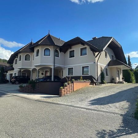 Haus Zum Glueck Apartment Райфниц Екстериор снимка